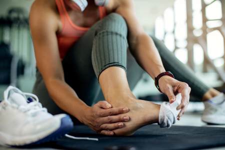 The Best Shoes for Plantar Fasciitis in Canada (And Where to Find Them)