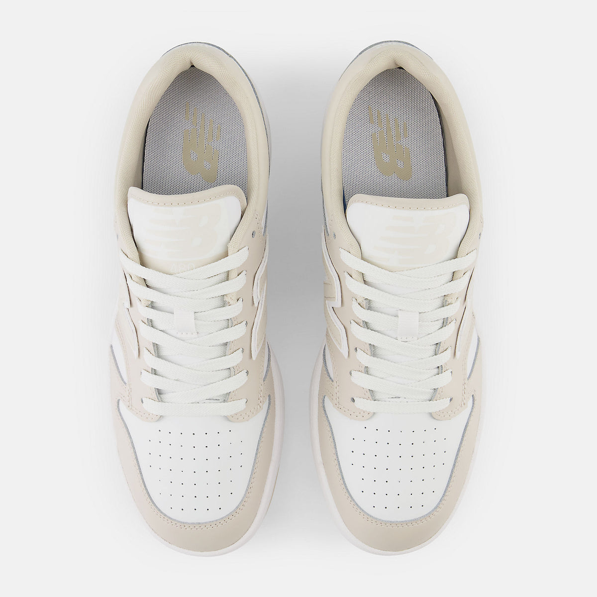 Timberwolf With White